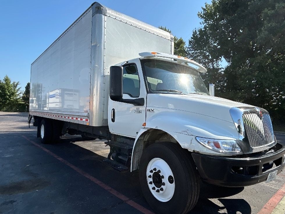 Medium Duty Box Truck-Light and Medium Duty Trucks-International-2021-MV607-Memphis-TN-158,197\n\t\tmiles-$ 63,750 - Image 1