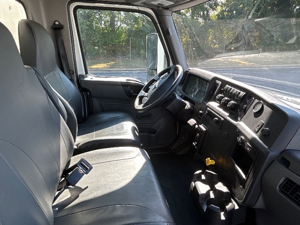 Medium Duty Box Truck-Light and Medium Duty Trucks-International-2021-MV607-Memphis-TN-158,197\n\t\tmiles-$ 63,750 - Image 21