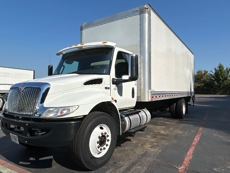 Medium Duty Box Truck-Light and Medium Duty Trucks-International-2021-MV607-Memphis-TN-158,197\n\t\tmiles-$ 63,750 - Image 3