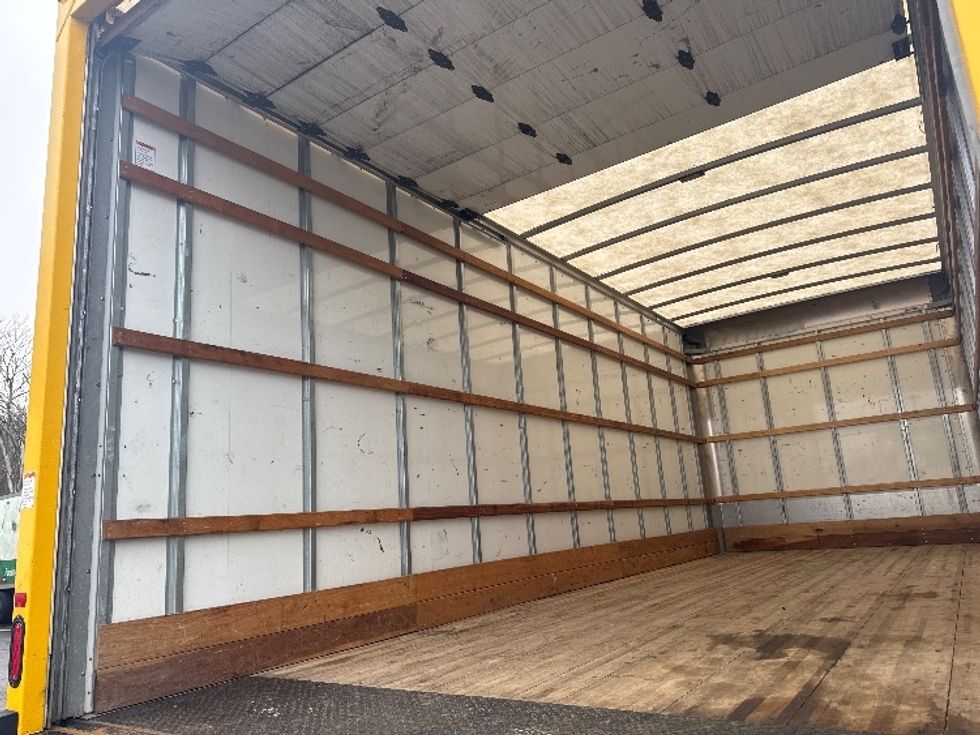 Medium Duty Box Truck-Light and Medium Duty Trucks-International-2021-MV607-Memphis-TN-165,800\n\t\tmiles-$ 41,500 - Image 10