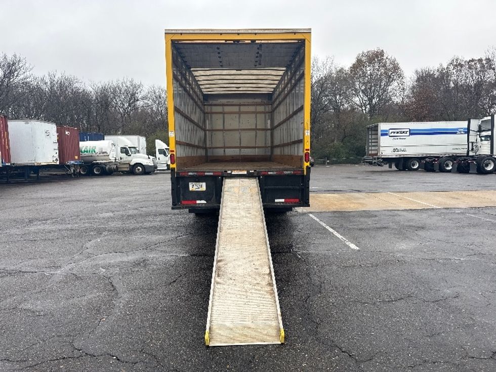 Medium Duty Box Truck-Light and Medium Duty Trucks-International-2021-MV607-Memphis-TN-165,800\n\t\tmiles-$ 41,500 - Image 11