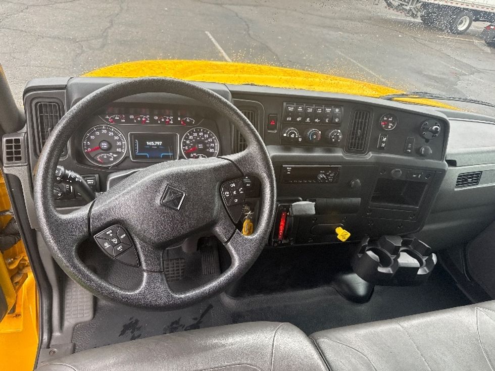 Medium Duty Box Truck-Light and Medium Duty Trucks-International-2021-MV607-Memphis-TN-165,800\n\t\tmiles-$ 41,500 - Image 18