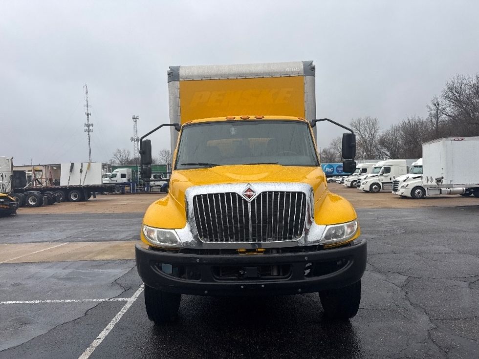Medium Duty Box Truck-Light and Medium Duty Trucks-International-2021-MV607-Memphis-TN-165,800\n\t\tmiles-$ 41,500 - Image 2