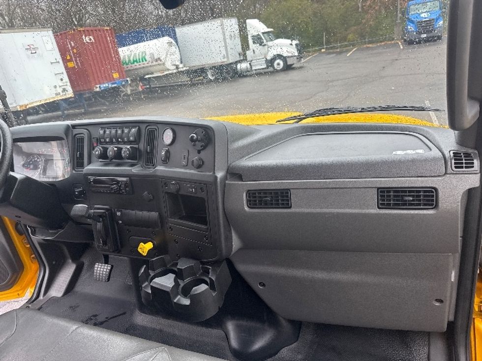 Medium Duty Box Truck-Light and Medium Duty Trucks-International-2021-MV607-Memphis-TN-165,800\n\t\tmiles-$ 41,500 - Image 21
