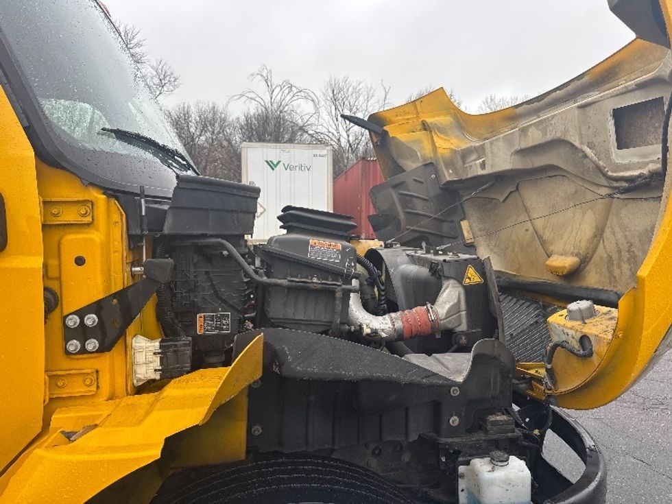 Medium Duty Box Truck-Light and Medium Duty Trucks-International-2021-MV607-Memphis-TN-165,800\n\t\tmiles-$ 41,500 - Image 23