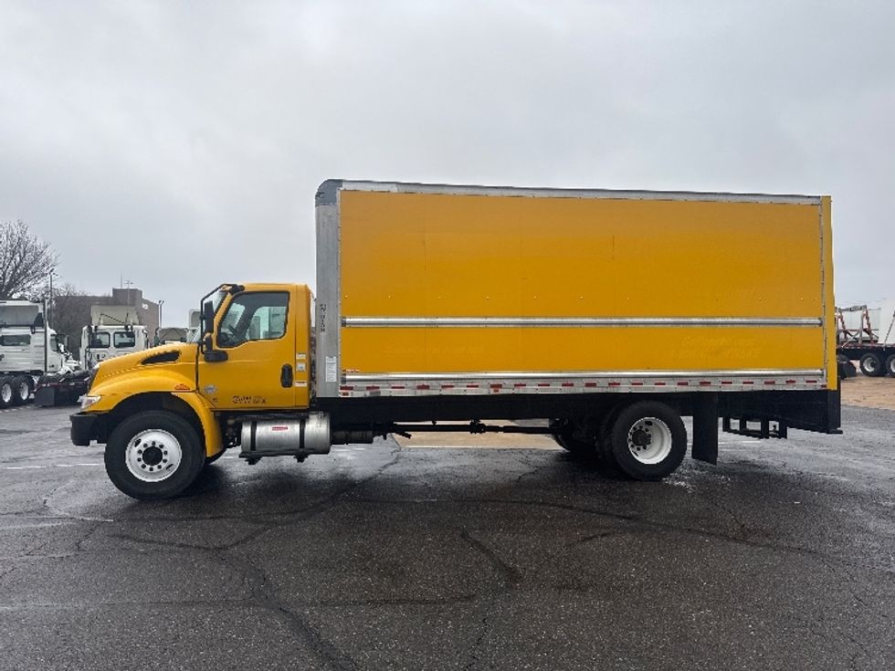 Medium Duty Box Truck-Light and Medium Duty Trucks-International-2021-MV607-Memphis-TN-165,800\n\t\tmiles-$ 41,500 - Image 4
