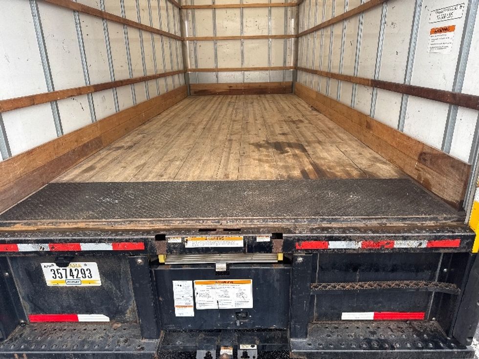 Medium Duty Box Truck-Light and Medium Duty Trucks-International-2021-MV607-Memphis-TN-165,800\n\t\tmiles-$ 41,500 - Image 9