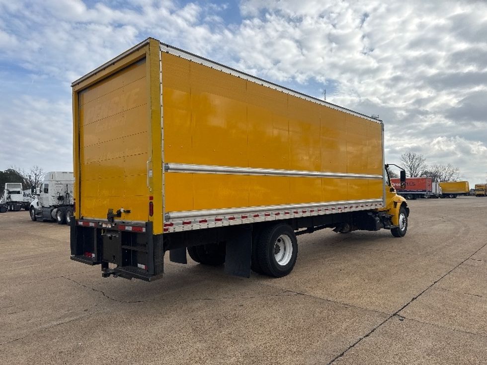 Medium Duty Box Truck-Light and Medium Duty Trucks-International-2021-MV607-Memphis-TN-197,637\n\t\tmiles-$ 42,500 - Image 13