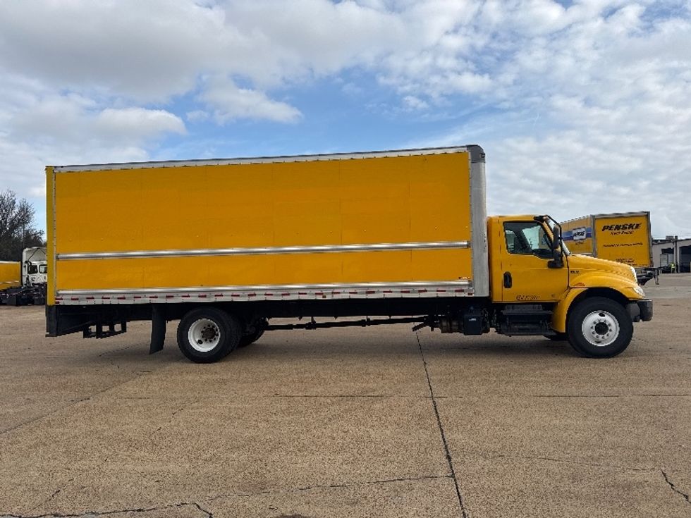 Medium Duty Box Truck-Light and Medium Duty Trucks-International-2021-MV607-Memphis-TN-197,637\n\t\tmiles-$ 42,500 - Image 15