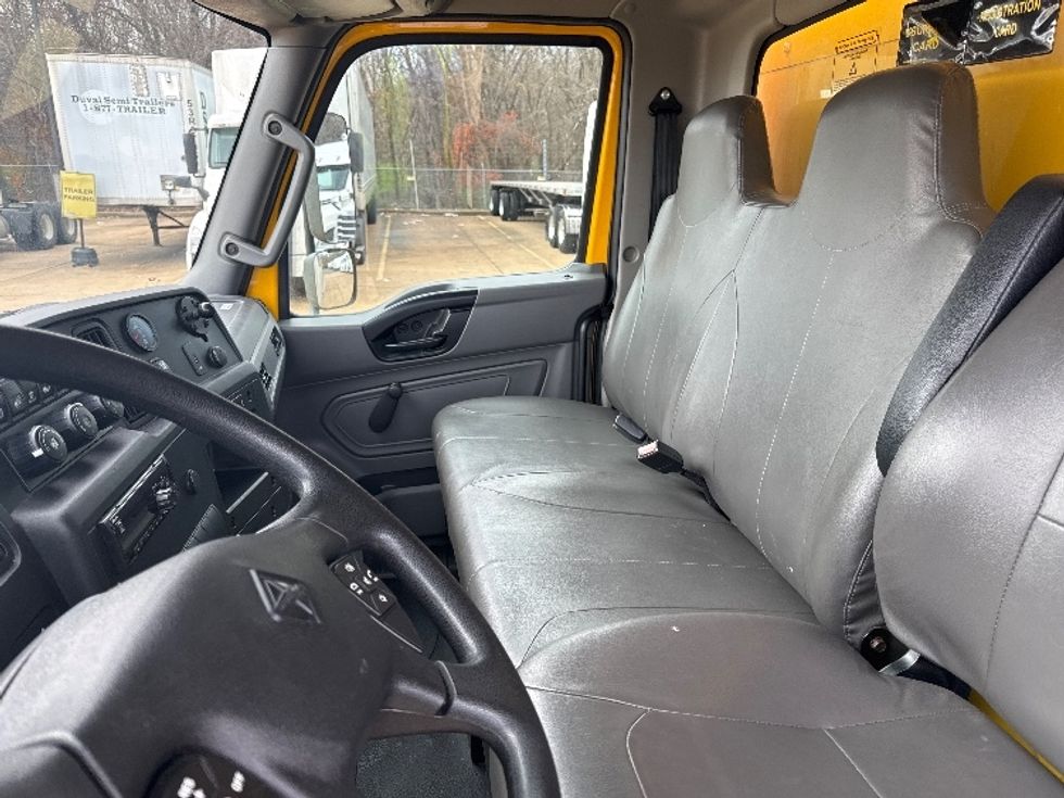 Medium Duty Box Truck-Light and Medium Duty Trucks-International-2021-MV607-Memphis-TN-197,637\n\t\tmiles-$ 42,500 - Image 19
