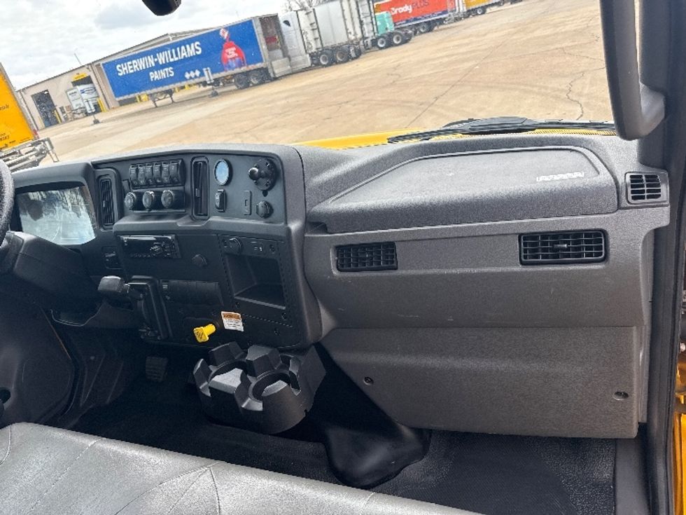 Medium Duty Box Truck-Light and Medium Duty Trucks-International-2021-MV607-Memphis-TN-197,637\n\t\tmiles-$ 42,500 - Image 21