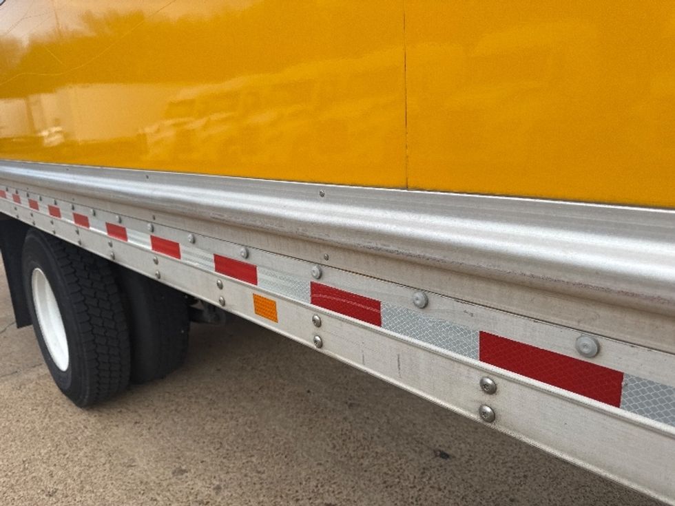 Medium Duty Box Truck-Light and Medium Duty Trucks-International-2021-MV607-Memphis-TN-197,637\n\t\tmiles-$ 42,500 - Image 27