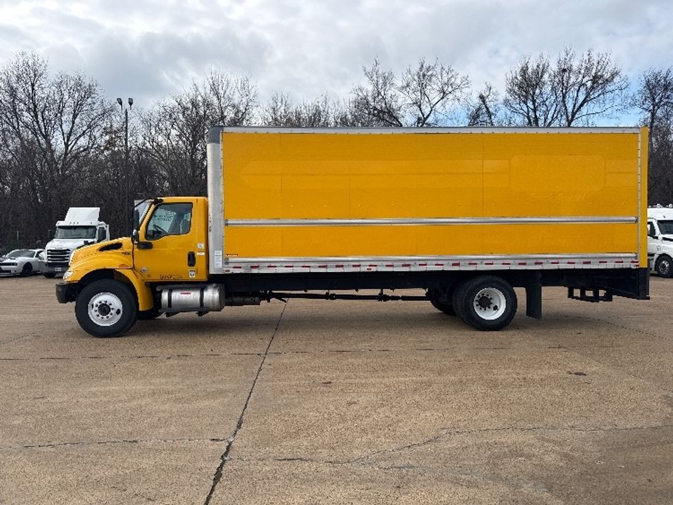 Medium Duty Box Truck-Light and Medium Duty Trucks-International-2021-MV607-Memphis-TN-197,637\n\t\tmiles-$ 42,500 - Image 4