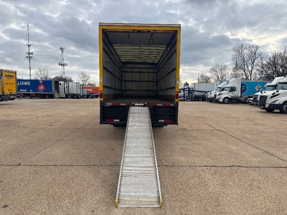 Medium Duty Box Truck-Light and Medium Duty Trucks-International-2021-MV607-Memphis-TN-197,637\n\t\tmiles-$ 42,500 - Image 9