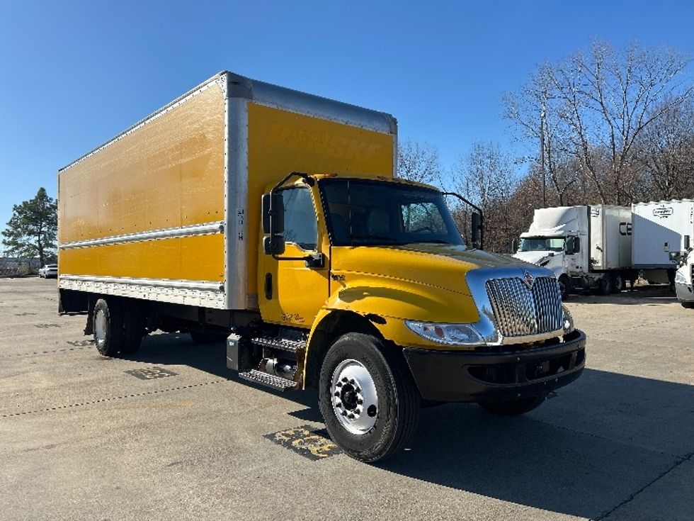 Medium Duty Box Truck-Light and Medium Duty Trucks-International-2021-MV607-Memphis-TN-200,136\n\t\tmiles-$ 42,250 - Image 1
