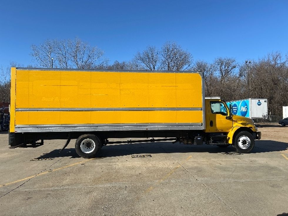 Medium Duty Box Truck-Light and Medium Duty Trucks-International-2021-MV607-Memphis-TN-200,136\n\t\tmiles-$ 42,250 - Image 14
