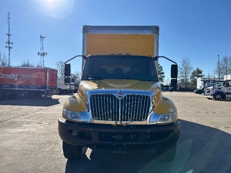 Medium Duty Box Truck-Light and Medium Duty Trucks-International-2021-MV607-Memphis-TN-200,136\n\t\tmiles-$ 42,250 - Image 2