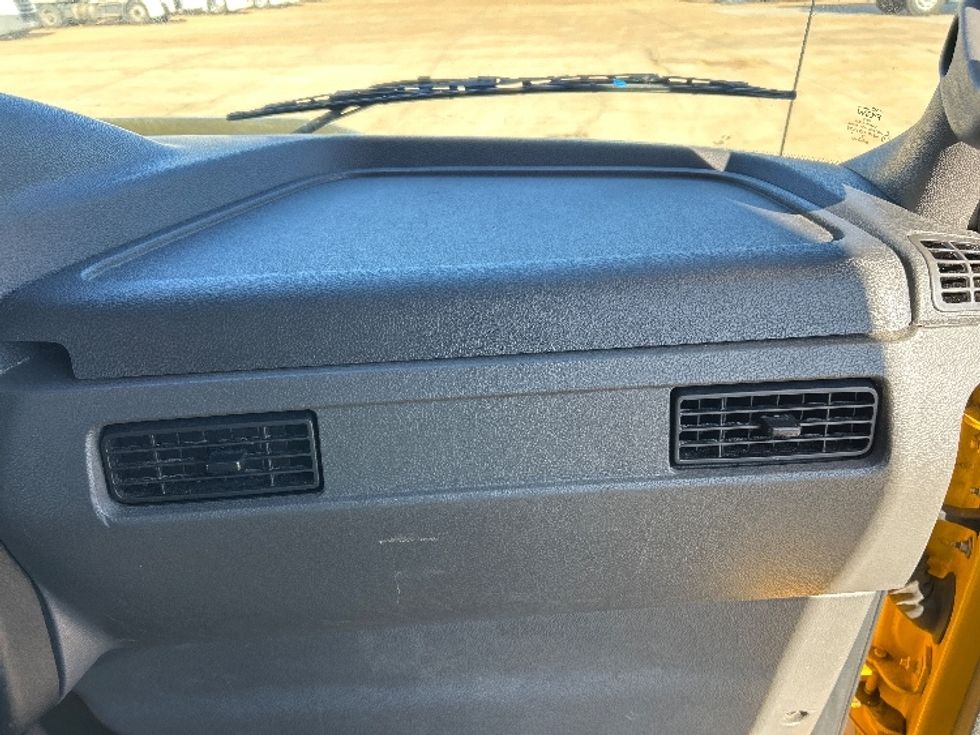 Medium Duty Box Truck-Light and Medium Duty Trucks-International-2021-MV607-Memphis-TN-200,136\n\t\tmiles-$ 42,250 - Image 20