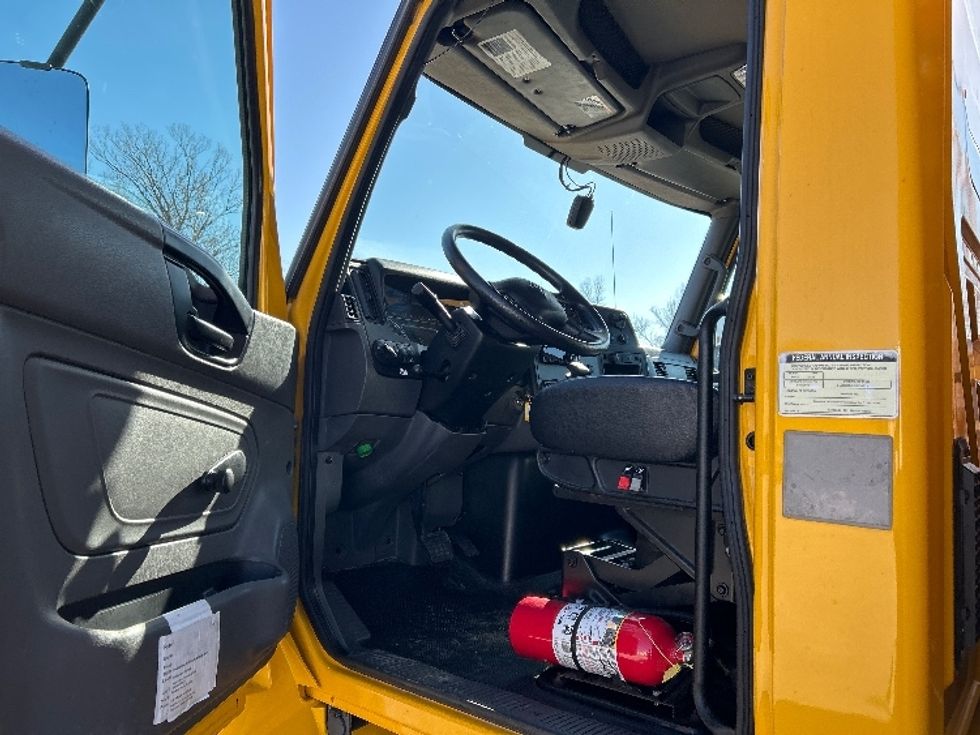 Medium Duty Box Truck-Light and Medium Duty Trucks-International-2021-MV607-Memphis-TN-209,078\n\t\tmiles-$ 41,000 - Image 16