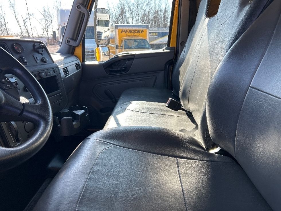 Medium Duty Box Truck-Light and Medium Duty Trucks-International-2021-MV607-Memphis-TN-209,078\n\t\tmiles-$ 41,000 - Image 19