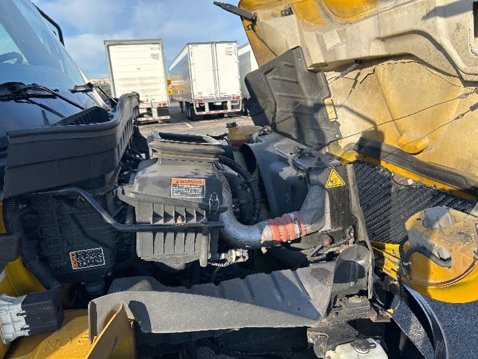 Medium Duty Box Truck-Light and Medium Duty Trucks-International-2021-MV607-Memphis-TN-216,469\n\t\tmiles-$ 40,000 - Image 22