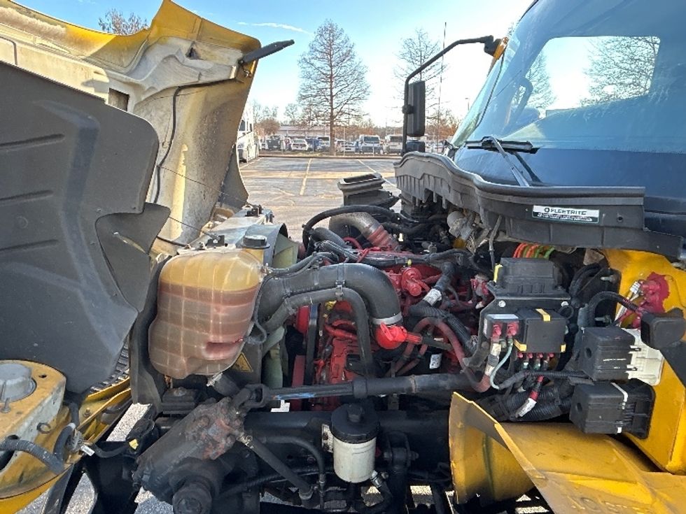 Medium Duty Box Truck-Light and Medium Duty Trucks-International-2021-MV607-Memphis-TN-216,469\n\t\tmiles-$ 40,000 - Image 23