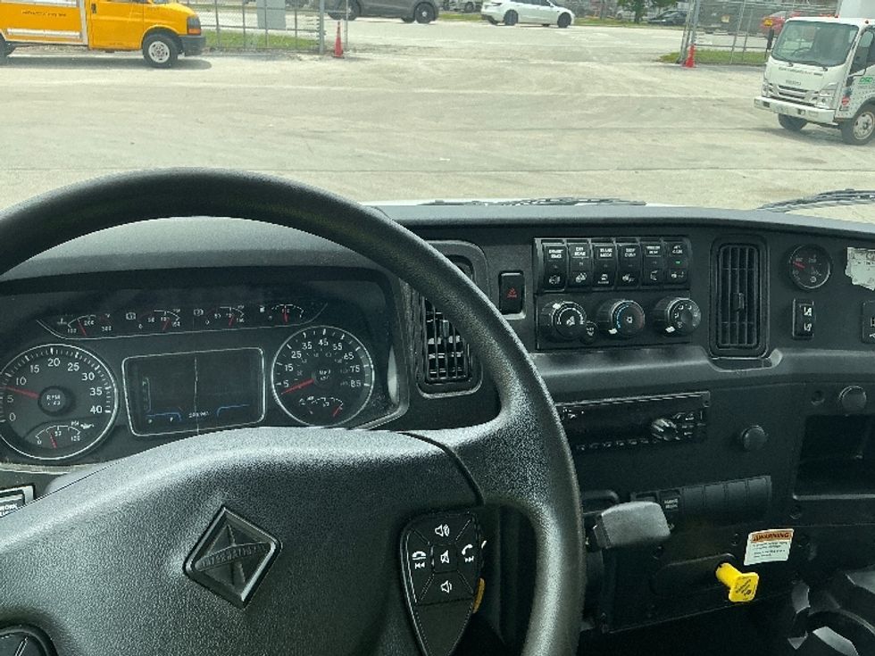 Medium Duty Box Truck-Light and Medium Duty Trucks-International-2021-MV607-Miami-FL-204,975\n\t\tmiles-$ 51,250 - Image 18