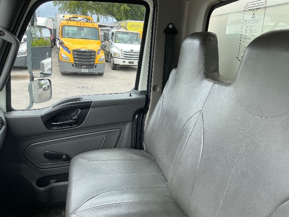 Medium Duty Box Truck-Light and Medium Duty Trucks-International-2021-MV607-Miami-FL-204,975\n\t\tmiles-$ 51,250 - Image 19