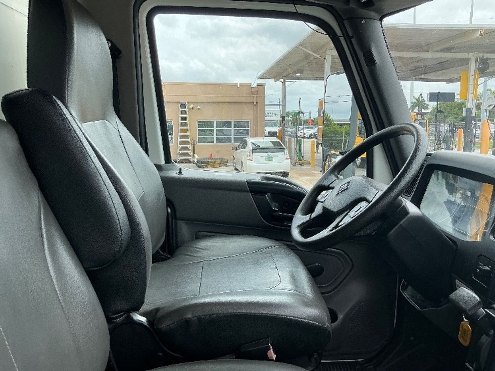 Medium Duty Box Truck-Light and Medium Duty Trucks-International-2021-MV607-Miami-FL-204,975\n\t\tmiles-$ 51,250 - Image 22