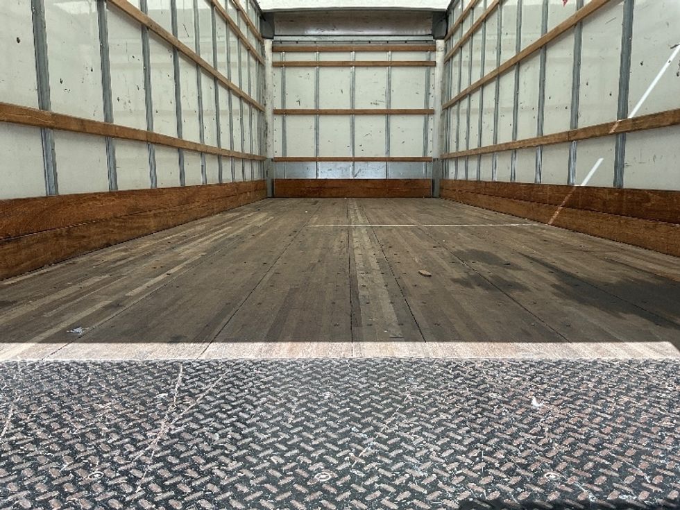 Medium Duty Box Truck-Light and Medium Duty Trucks-International-2021-MV607-Miami-FL-213,380\n\t\tmiles-$ 40,250 - Image 10