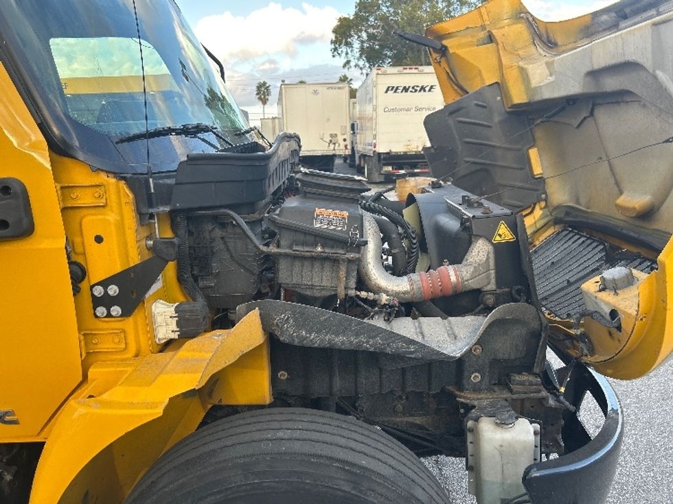 Medium Duty Box Truck-Light and Medium Duty Trucks-International-2021-MV607-Miami-FL-213,380\n\t\tmiles-$ 40,250 - Image 23