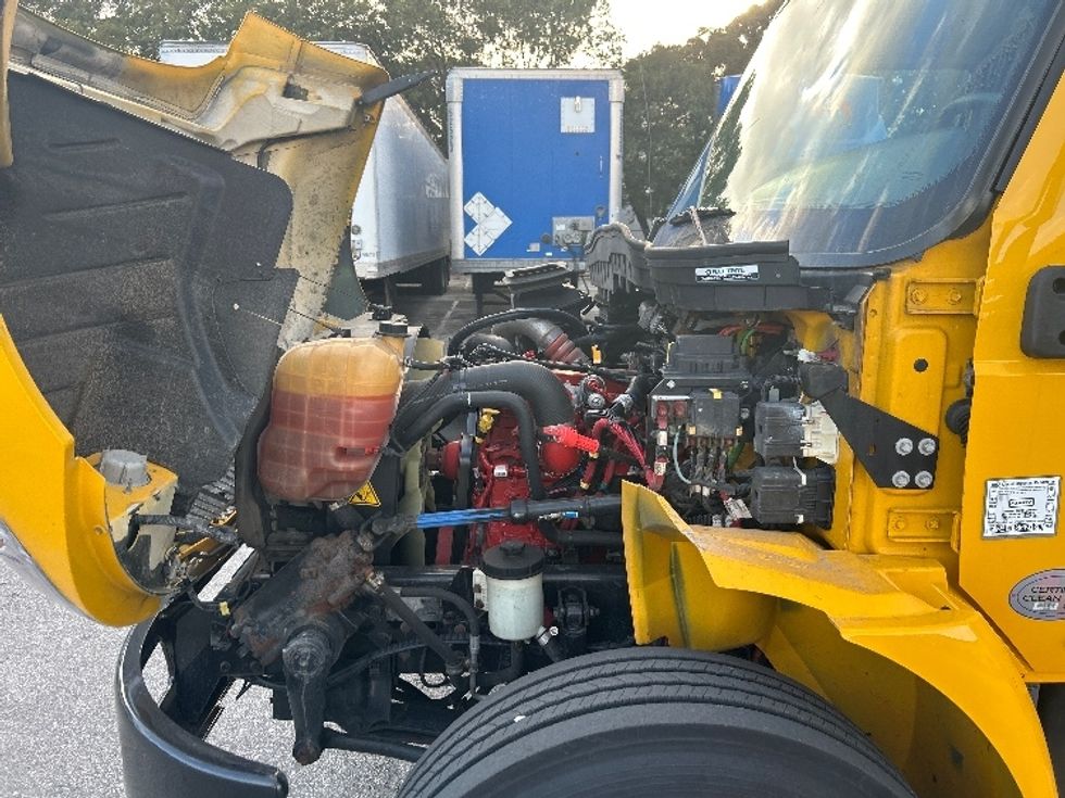 Medium Duty Box Truck-Light and Medium Duty Trucks-International-2021-MV607-Miami-FL-213,380\n\t\tmiles-$ 40,250 - Image 24