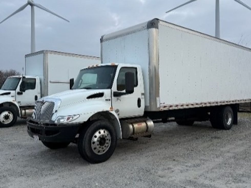 Medium Duty Box Truck-Light and Medium Duty Trucks-International-2021-MV607-Middlefield-OH-115,110\n\t\tmiles-$ 55,500 - Image 3