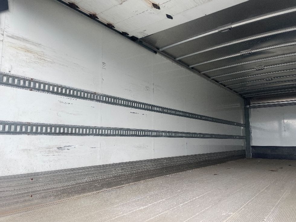 Medium Duty Box Truck-Light and Medium Duty Trucks-International-2021-MV607-Middlefield-OH-134,288\n\t\tmiles-$ 56,500 - Image 11