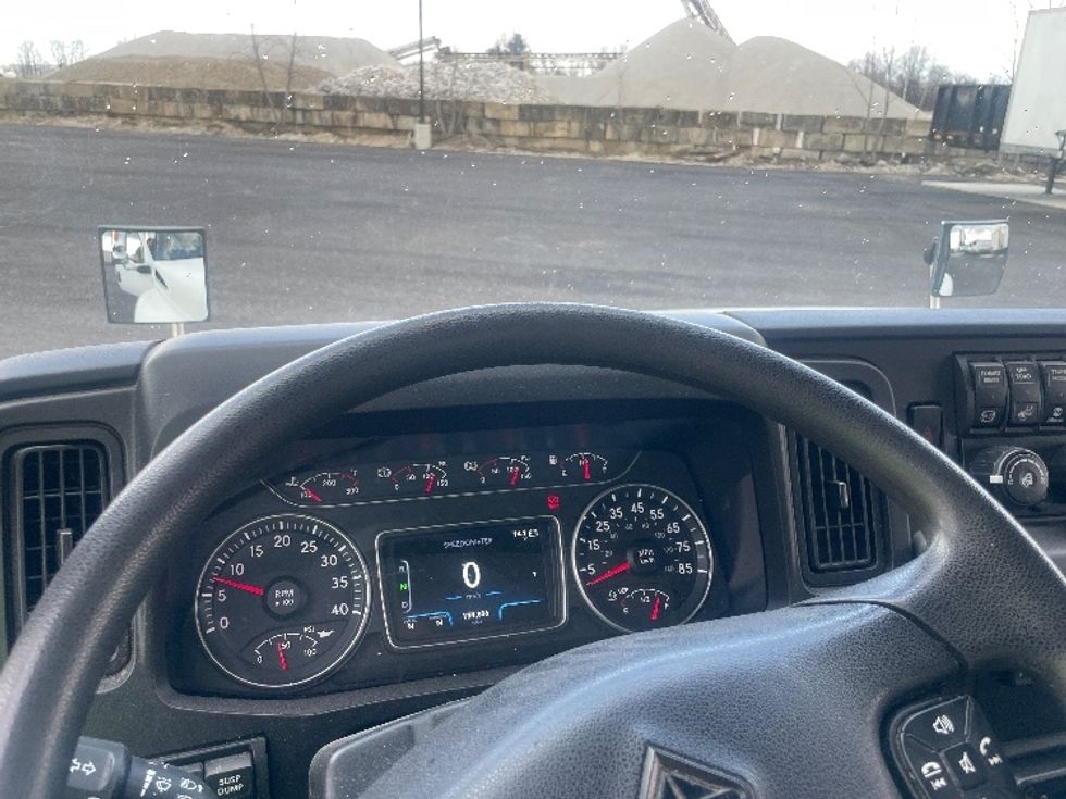 Medium Duty Box Truck-Light and Medium Duty Trucks-International-2021-MV607-Middlefield-OH-134,288\n\t\tmiles-$ 56,500 - Image 18