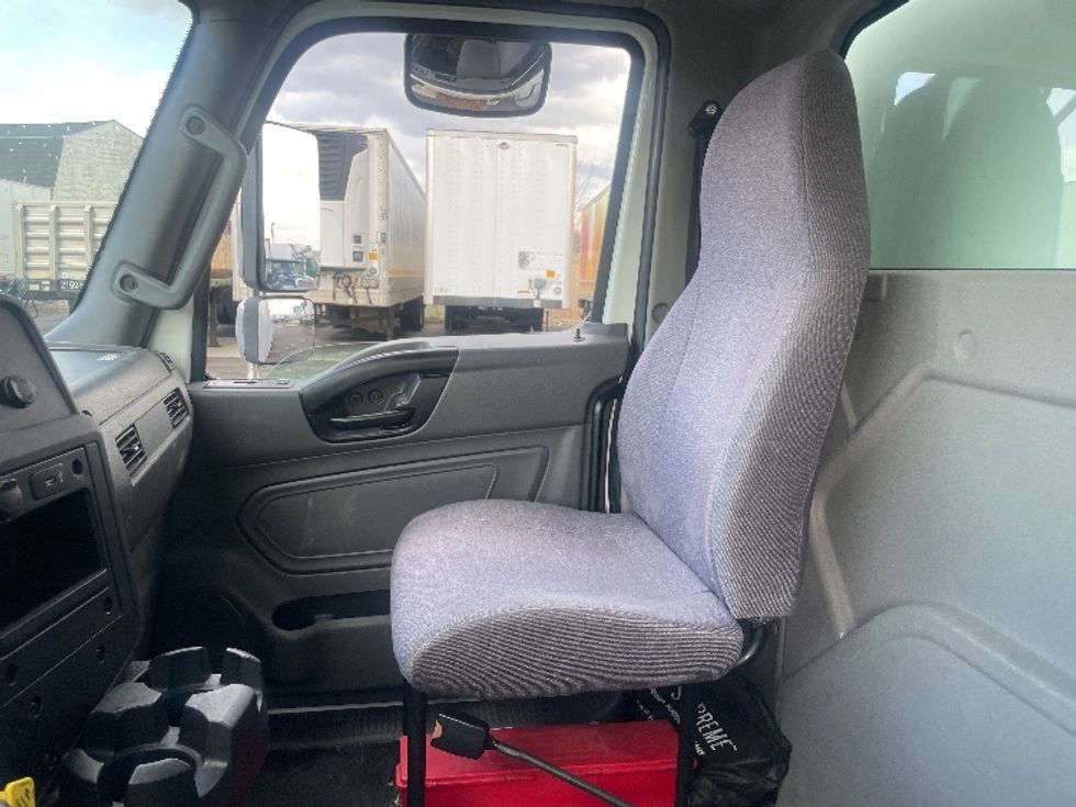 Medium Duty Box Truck-Light and Medium Duty Trucks-International-2021-MV607-Middlefield-OH-134,288\n\t\tmiles-$ 56,500 - Image 19