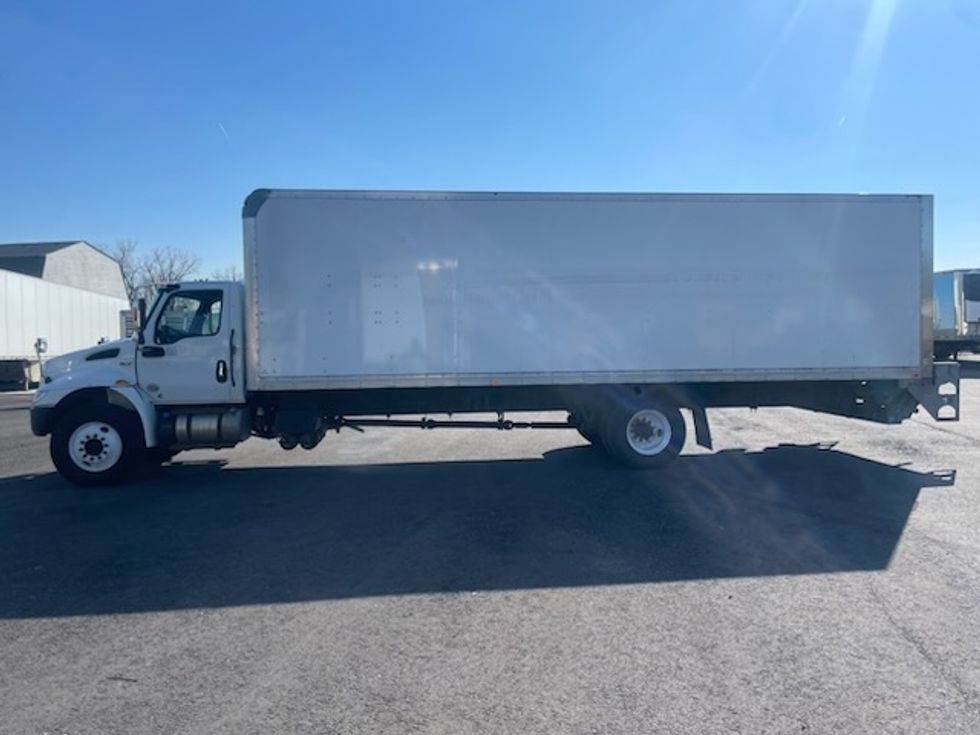 Medium Duty Box Truck-Light and Medium Duty Trucks-International-2021-MV607-Middlefield-OH-134,288\n\t\tmiles-$ 56,500 - Image 4