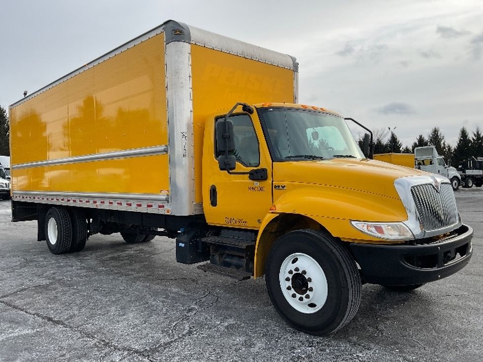 Medium Duty Box Truck-Light and Medium Duty Trucks-International-2021-MV607-Middlefield-OH-167,515\n\t\tmiles-$ 45,750 - Image 1