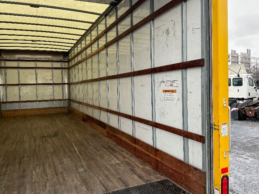 Medium Duty Box Truck-Light and Medium Duty Trucks-International-2021-MV607-Middlefield-OH-167,515\n\t\tmiles-$ 45,750 - Image 12