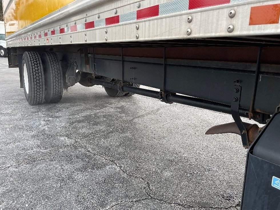 Medium Duty Box Truck-Light and Medium Duty Trucks-International-2021-MV607-Middlefield-OH-167,515\n\t\tmiles-$ 45,750 - Image 14