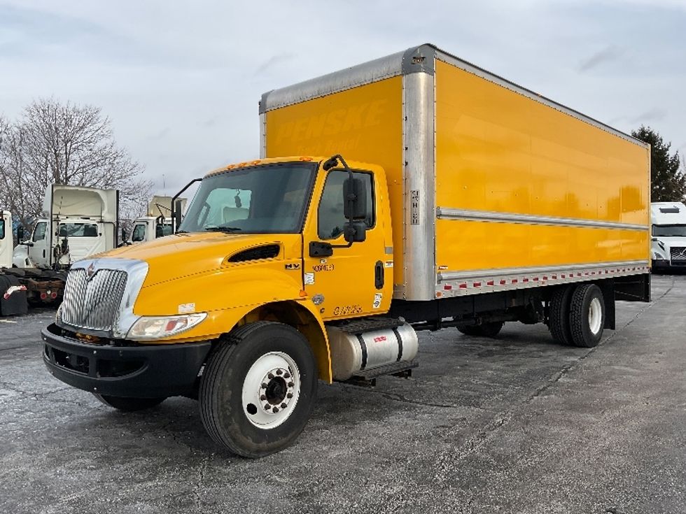 Medium Duty Box Truck-Light and Medium Duty Trucks-International-2021-MV607-Middlefield-OH-167,515\n\t\tmiles-$ 45,750 - Image 3