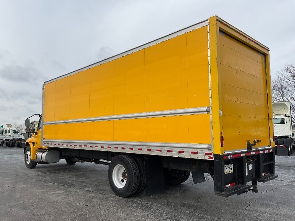 Medium Duty Box Truck-Light and Medium Duty Trucks-International-2021-MV607-Middlefield-OH-167,515\n\t\tmiles-$ 45,750 - Image 6