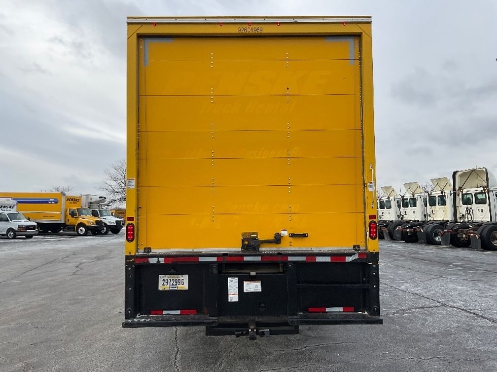 Medium Duty Box Truck-Light and Medium Duty Trucks-International-2021-MV607-Middlefield-OH-167,515\n\t\tmiles-$ 45,750 - Image 7