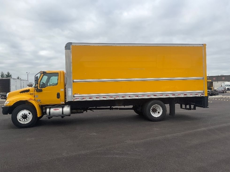 Medium Duty Box Truck-Light and Medium Duty Trucks-International-2021-MV607-Middlefield-OH-175,296\n\t\tmiles-$ 35,500 - Image 4