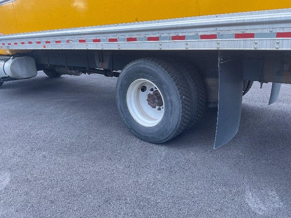 Medium Duty Box Truck-Light and Medium Duty Trucks-International-2021-MV607-Middlefield-OH-175,296\n\t\tmiles-$ 35,500 - Image 5