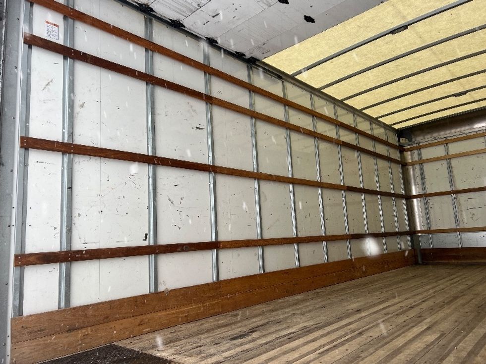 Medium Duty Box Truck-Light and Medium Duty Trucks-International-2021-MV607-Middlefield-OH-187,715\n\t\tmiles-$ 37,000 - Image 11