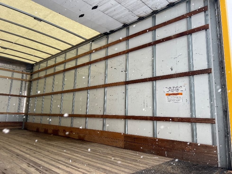 Medium Duty Box Truck-Light and Medium Duty Trucks-International-2021-MV607-Middlefield-OH-187,715\n\t\tmiles-$ 37,000 - Image 12