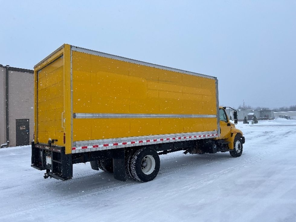 Medium Duty Box Truck-Light and Medium Duty Trucks-International-2021-MV607-Middlefield-OH-187,715\n\t\tmiles-$ 37,000 - Image 13