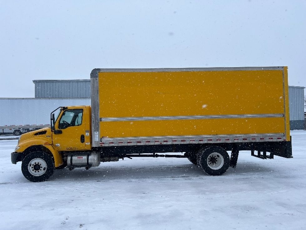 Medium Duty Box Truck-Light and Medium Duty Trucks-International-2021-MV607-Middlefield-OH-187,715\n\t\tmiles-$ 37,000 - Image 4