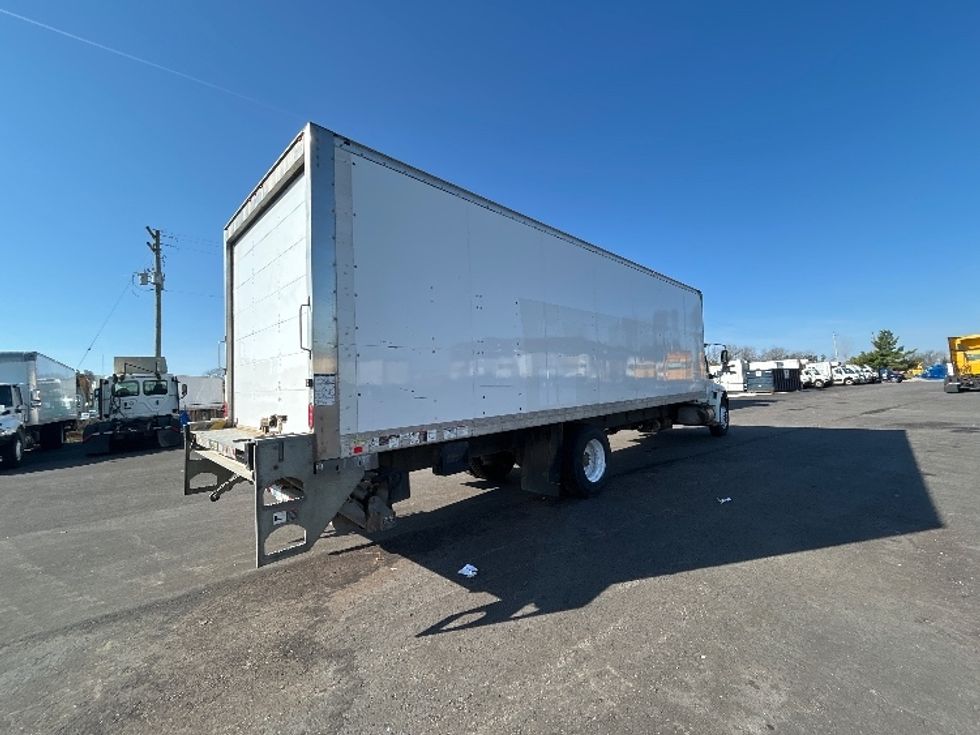 Medium Duty Box Truck-Light and Medium Duty Trucks-International-2021-MV607-Middlefield-OH-194,627\n\t\tmiles-$ 48,000 - Image 13